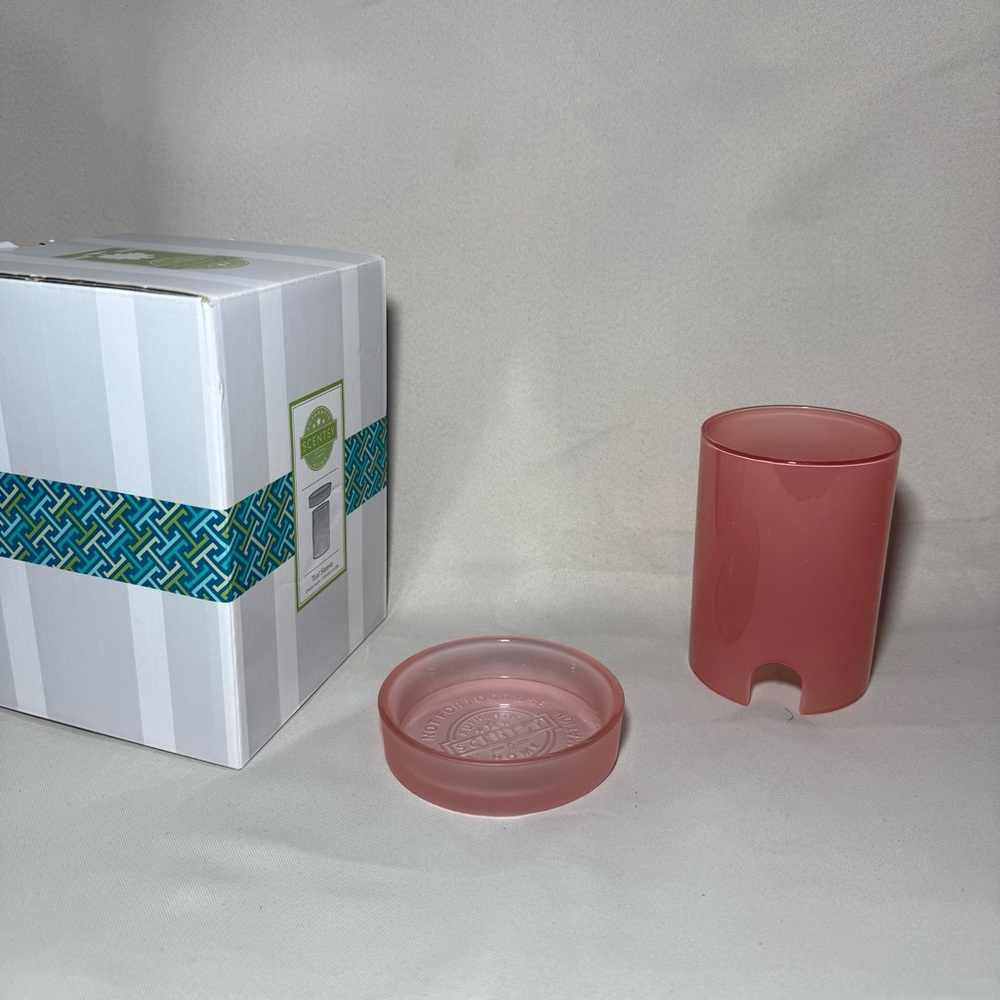 SCENTSY Coral Sleeve & Warming Dish